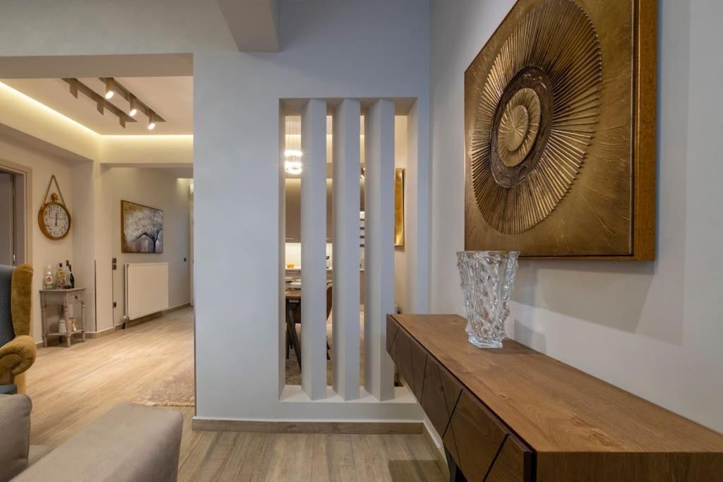 Maison De Luxx A10, Cozy Apartment With Garden In Larissa Exteriör bild