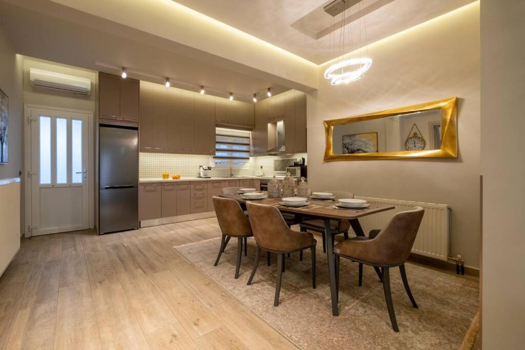 Maison De Luxx A10, Cozy Apartment With Garden In Larissa Exteriör bild